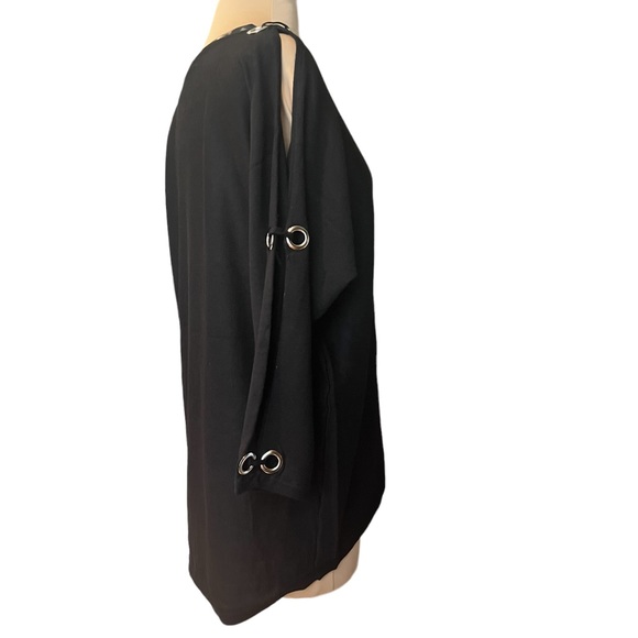 Cable & Gauge Black Knit long Cold Shoulder Sleeves Silver Embellishments - Picture 3 of 11